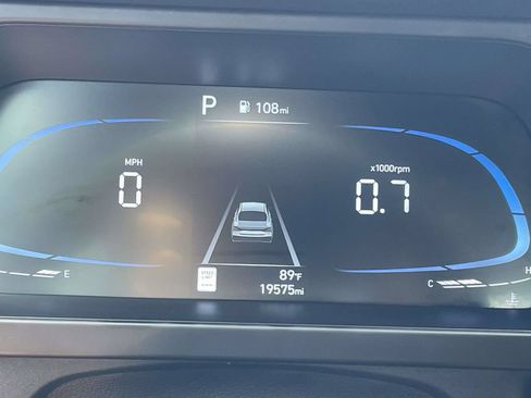 Used 2025 Hyundai Elantra Sport FWD image 24