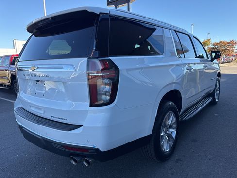 Used 2023 Chevrolet Suburban Premier image 6