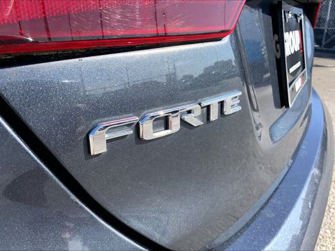 Used 2021 Kia Forte LXS FWD image 59