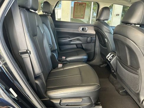 Used 2022 Kia Sorento EX FWD image 27