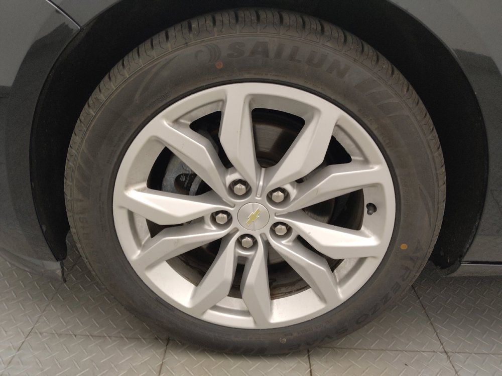 Used 2019 Chevrolet Impala LT FWD image 31