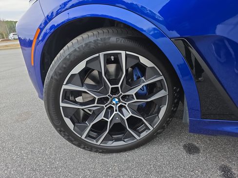 Used 2025 BMW X7 M60i image 36