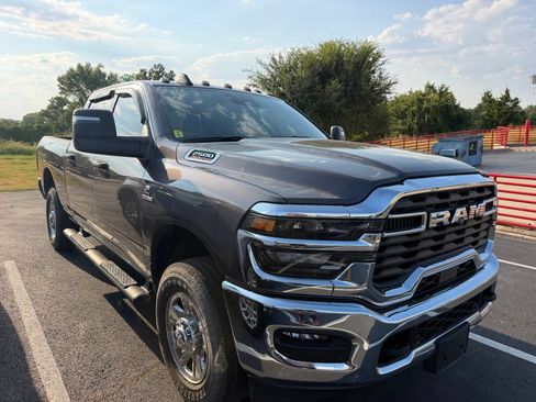 Used 2025 RAM 2500 Tradesman AWD/4WD image 1