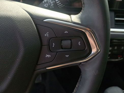 Used 2025 Chevrolet Trax ACTIV w/ Driver Confidence Package image 21