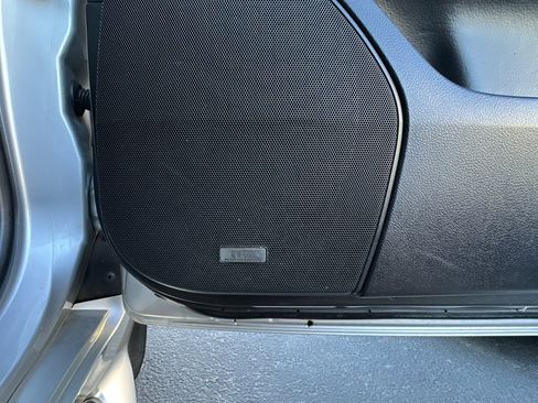 Used 2011 Lexus LX 570 4WD image 24