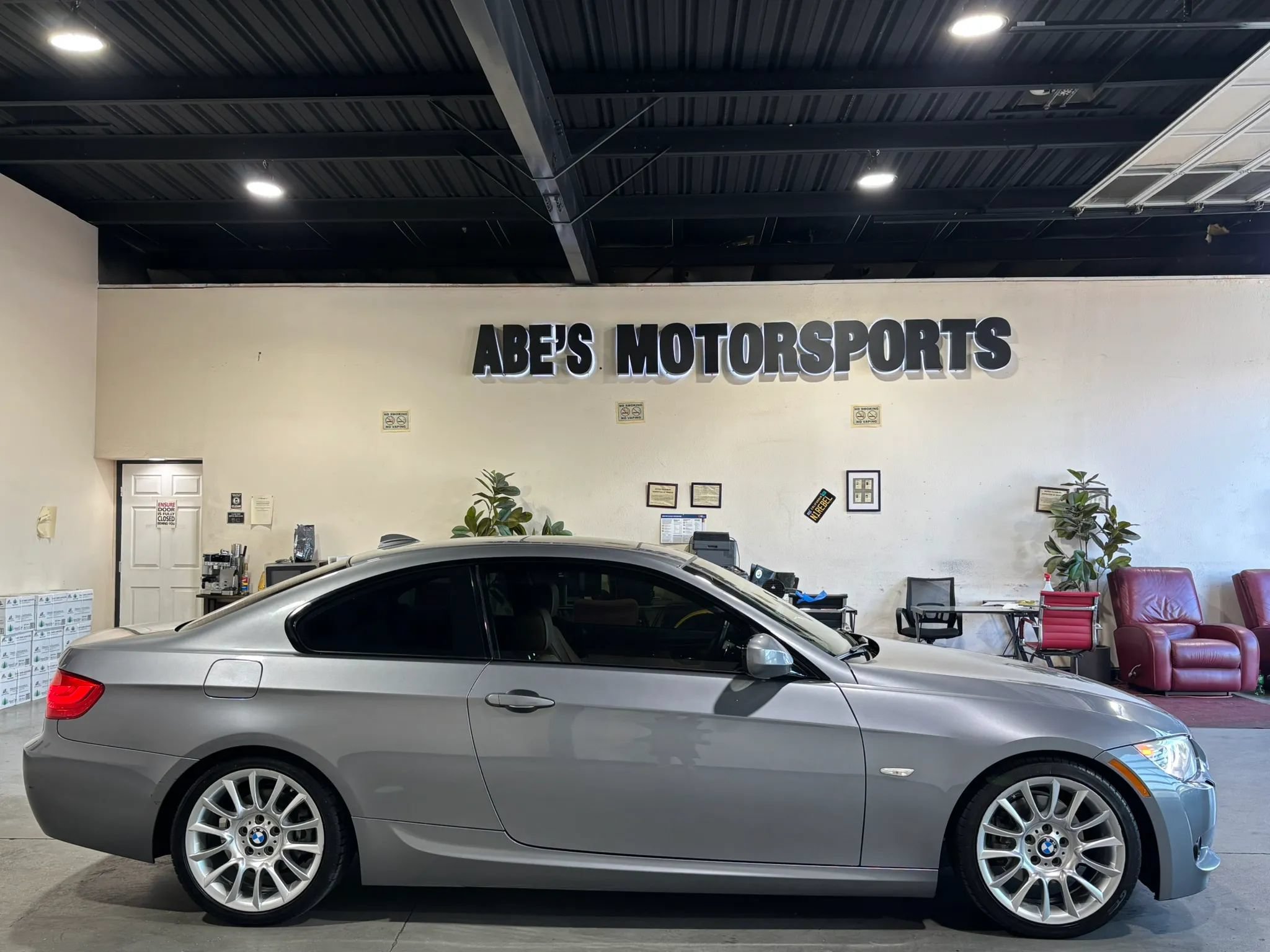Used 2012 BMW 328i Coupe RWD image 4