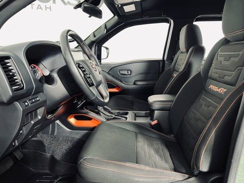 Used 2022 Nissan Frontier PRO-4X w/ Technology Package image 8