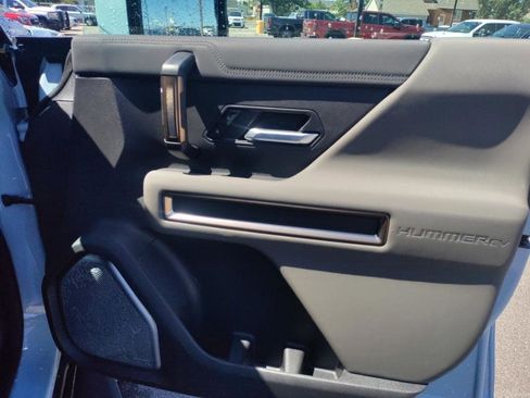 New 2025 GMC Hummer EV 3X image 16
