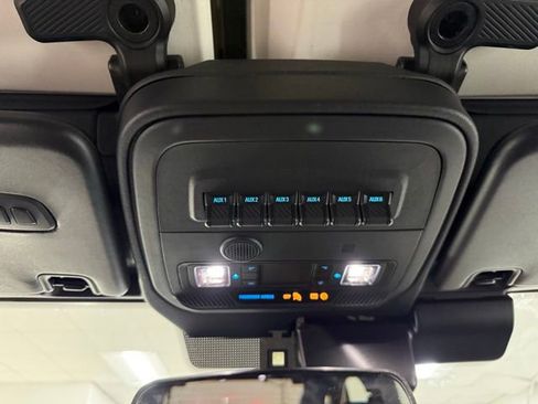 New 2025 Ford Bronco Badlands image 18