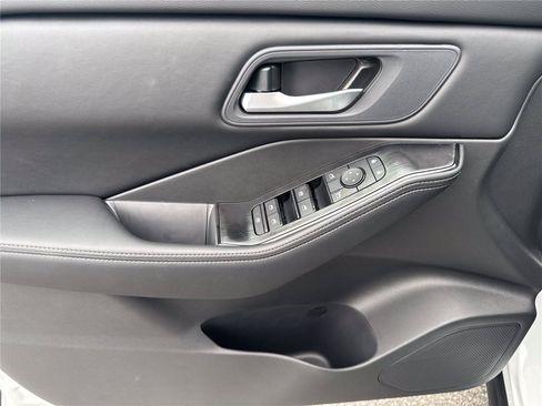 New 2026 Nissan Rogue SV w/ Cold Weather Package FWD image 20
