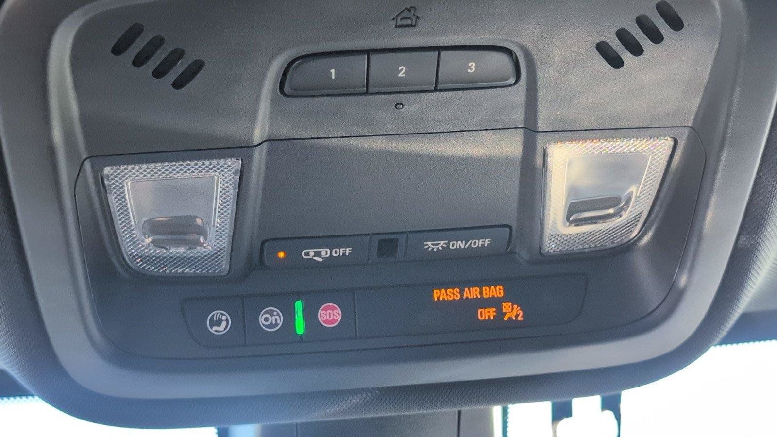 Used 2023 Chevrolet Traverse LT FWD image 21