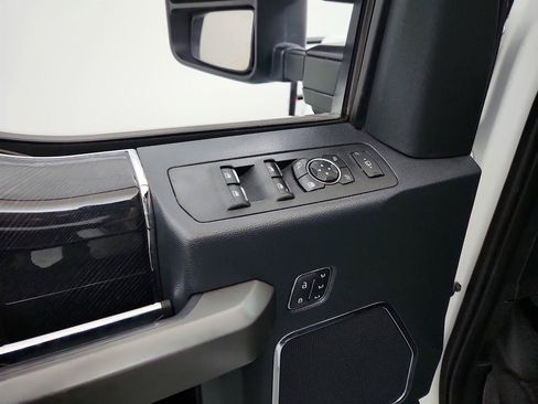 Used 2022 Ford F250 Platinum AWD/4WD image 22