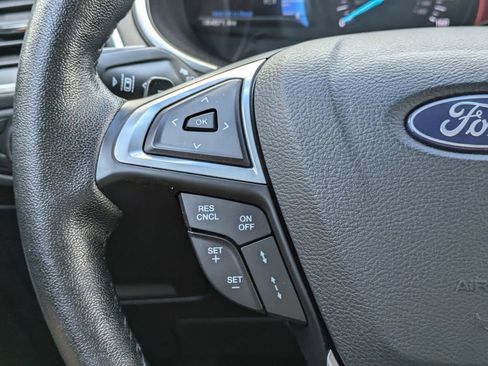 Used 2018 Ford Edge Titanium w/ Equipment Group 302A AWD/4WD image 25