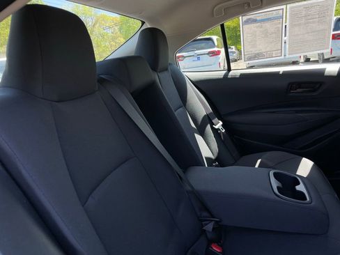 Used 2025 Toyota Corolla LE image 36