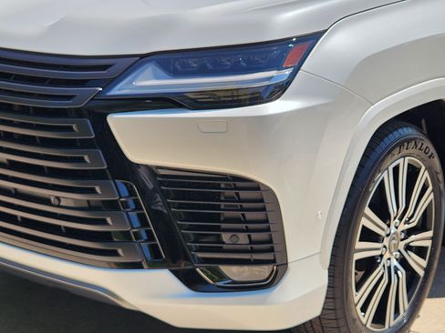 New 2026 Lexus LX 700h Luxury w/ Appearance Package AWD/4WD image 5