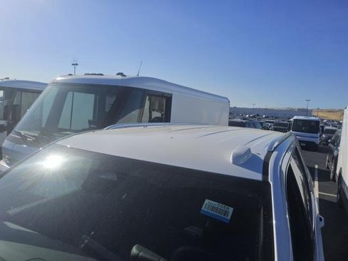 Used 2026 Chevrolet Suburban LS AWD/4WD image 9