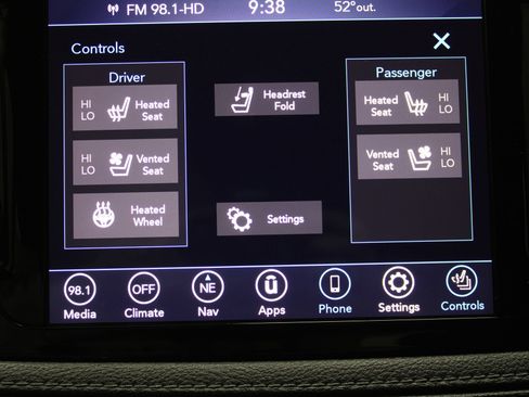 Used 2020 Chrysler Pacifica Limited FWD image 43