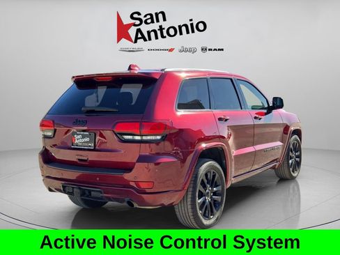 Used 2022 Jeep Grand Cherokee Laredo X image 8
