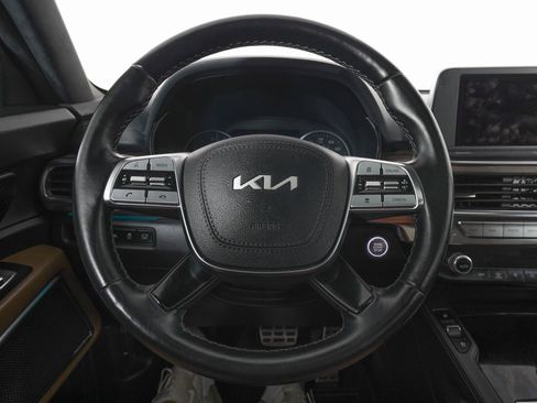 Used 2022 Kia Telluride SX w/ SX Prestige Package image 19