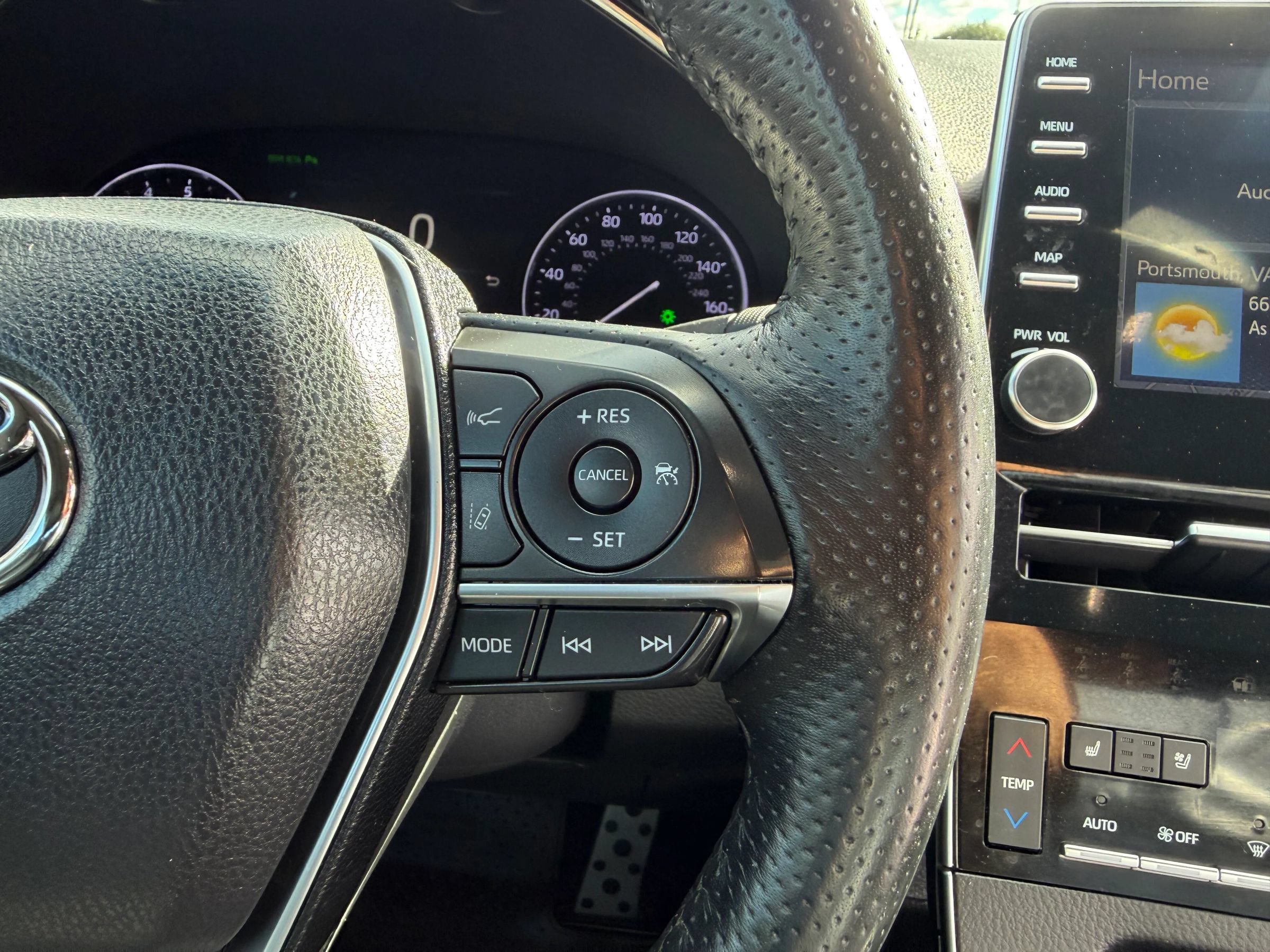 Used 2019 Toyota Avalon Touring w/ Advanced Safety Package FWD image 28