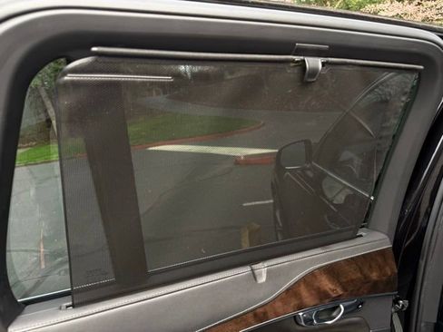 Used 2017 Volvo XC90 T6 Inscription w/ Vision Package image 30