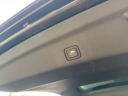 Used 2021 Chevrolet Tahoe Z71 image 9