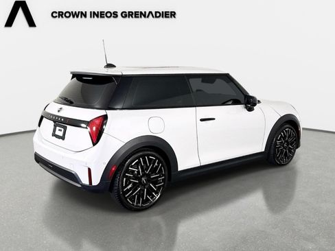 Used 2025 MINI Cooper S FWD image 5