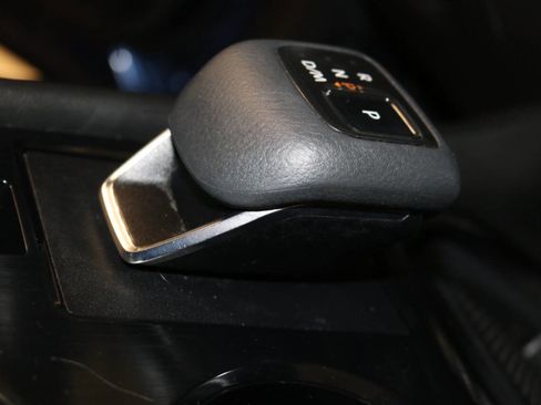 Used 2021 Nissan Rogue SL image 40