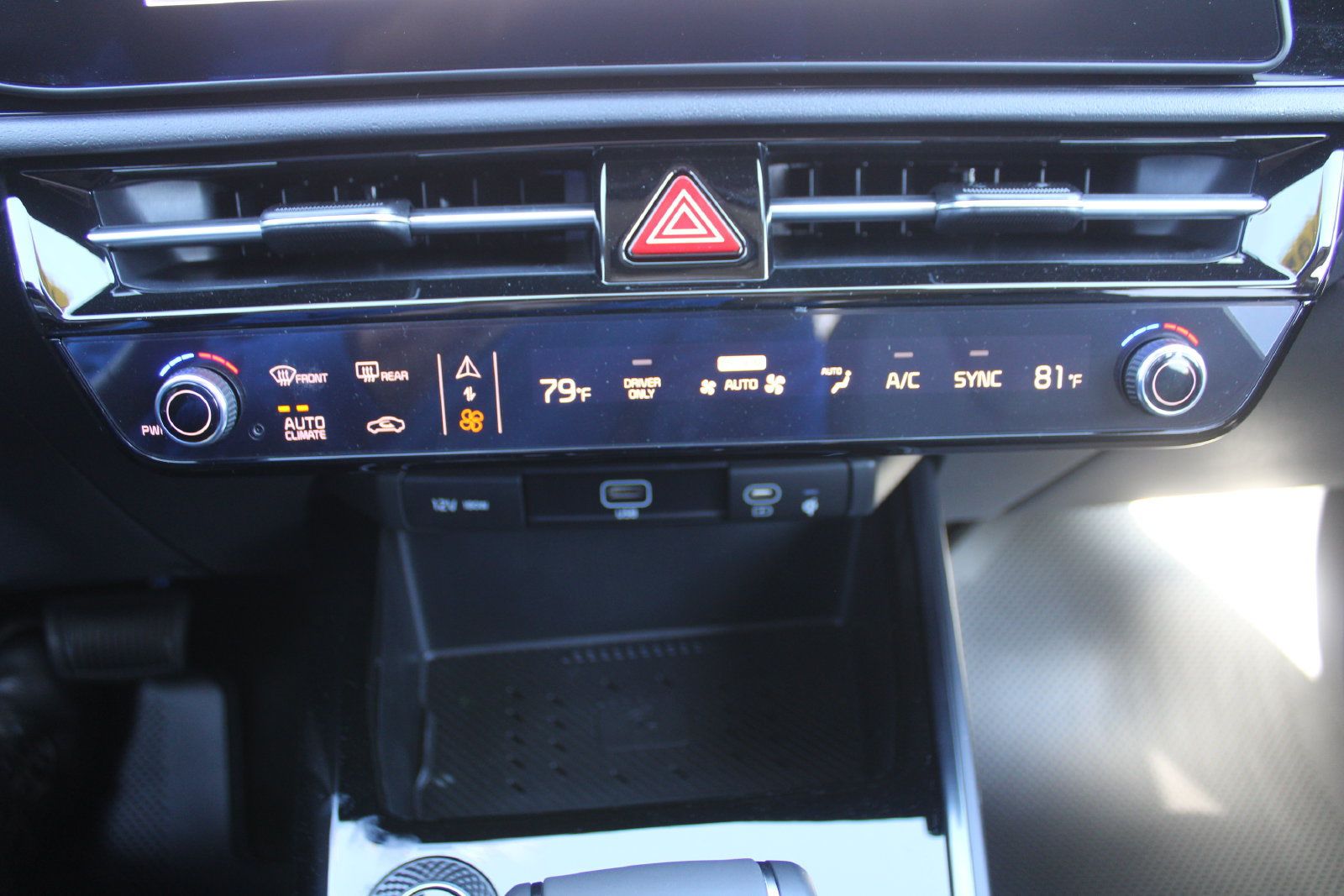 New 2026 Kia Niro LX FWD image 42