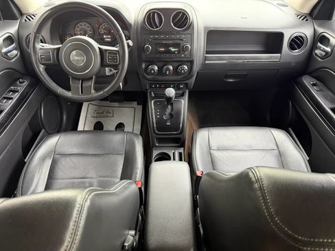 Used 2016 Jeep Patriot High Altitude FWD image 12