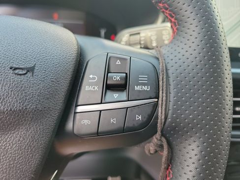 Used 2023 Ford Escape ST-Line w/ Tech Pack #1 AWD/4WD image 17