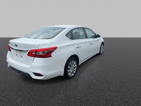 Used 2016 Nissan Sentra S FWD image 9