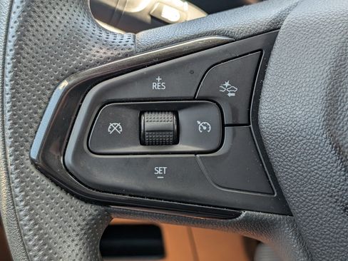 Used 2025 Chevrolet TrailBlazer LT AWD/4WD image 22