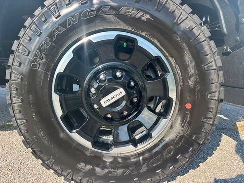 New 2026 Ford F350 Platinum w/ Tremor Off-Road Package AWD/4WD image 14
