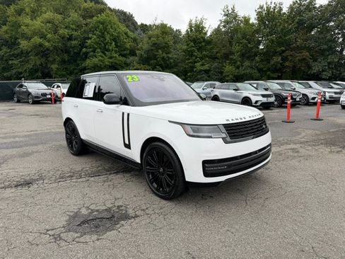 Used 2023 Land Rover Range Rover SE AWD/4WD image 9