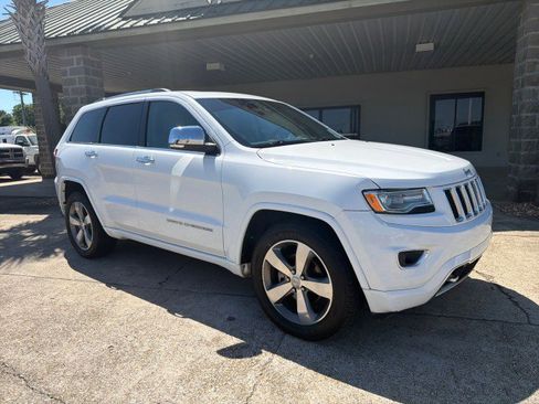 Used 2016 Jeep Grand Cherokee Overland w/ Advanced Technology Group RWD image 3