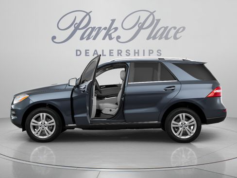 Used 2015 Mercedes-Benz ML 350 4MATIC image 2