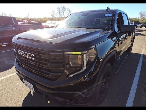Used 2022 GMC Sierra 1500 Elevation w/ LPO, Elevation Black Package image 3
