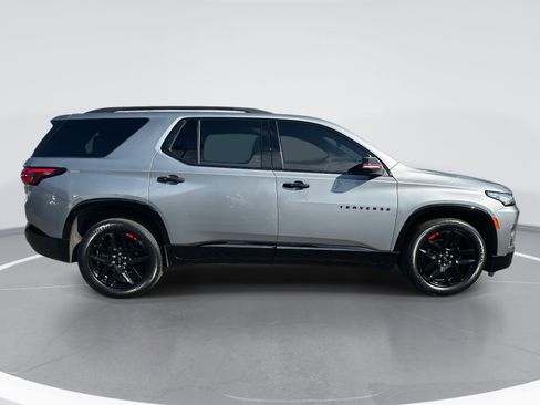 Used 2023 Chevrolet Traverse Premier w/ Redline Edition image 4