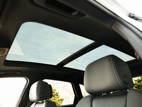 Used 2024 Audi SQ5 Premium Plus w/ Premium Plus Package image 19