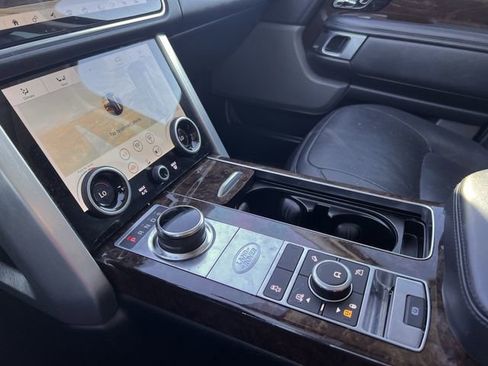 Used 2020 Land Rover Range Rover HSE image 17