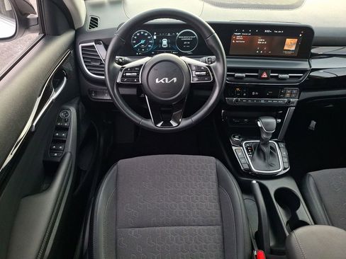 Certified 2024 Kia Seltos S image 12