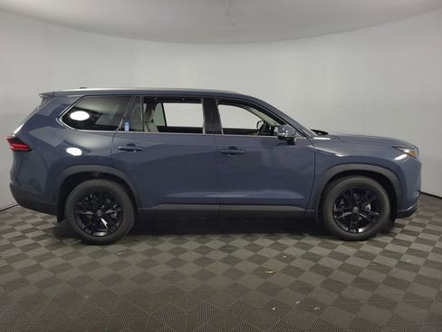 Used 2026 Toyota Grand Highlander Limited image 10