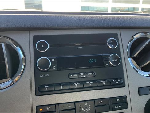 Used 2016 Ford F250 XLT w/ Camper Package image 25