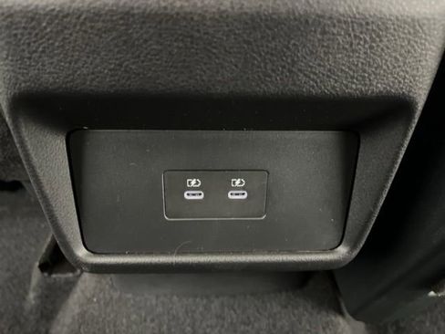 Used 2025 Nissan Rogue SV w/ SV Premium Package FWD image 47