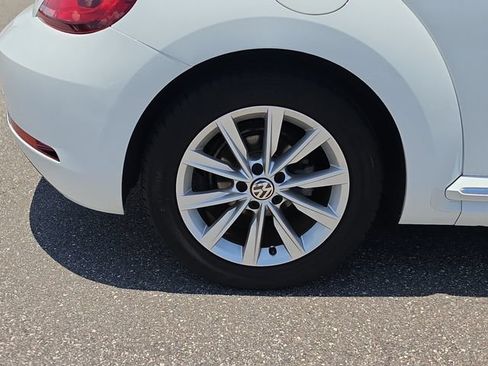 Used 2017 Volkswagen Beetle 1.8T SE FWD image 37