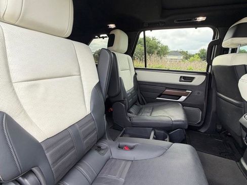 Used 2025 Toyota Sequoia Capstone AWD/4WD image 20