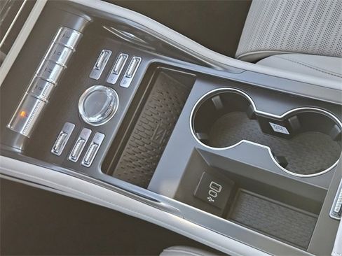 New 2026 Lincoln Nautilus Reserve image 19