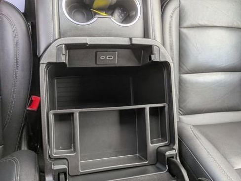 Used 2022 Chevrolet Tahoe Z71 w/ Luxury Package image 25