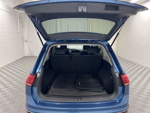 Used 2018 Volkswagen Tiguan SE w/ Front Fog Lights Package image 8